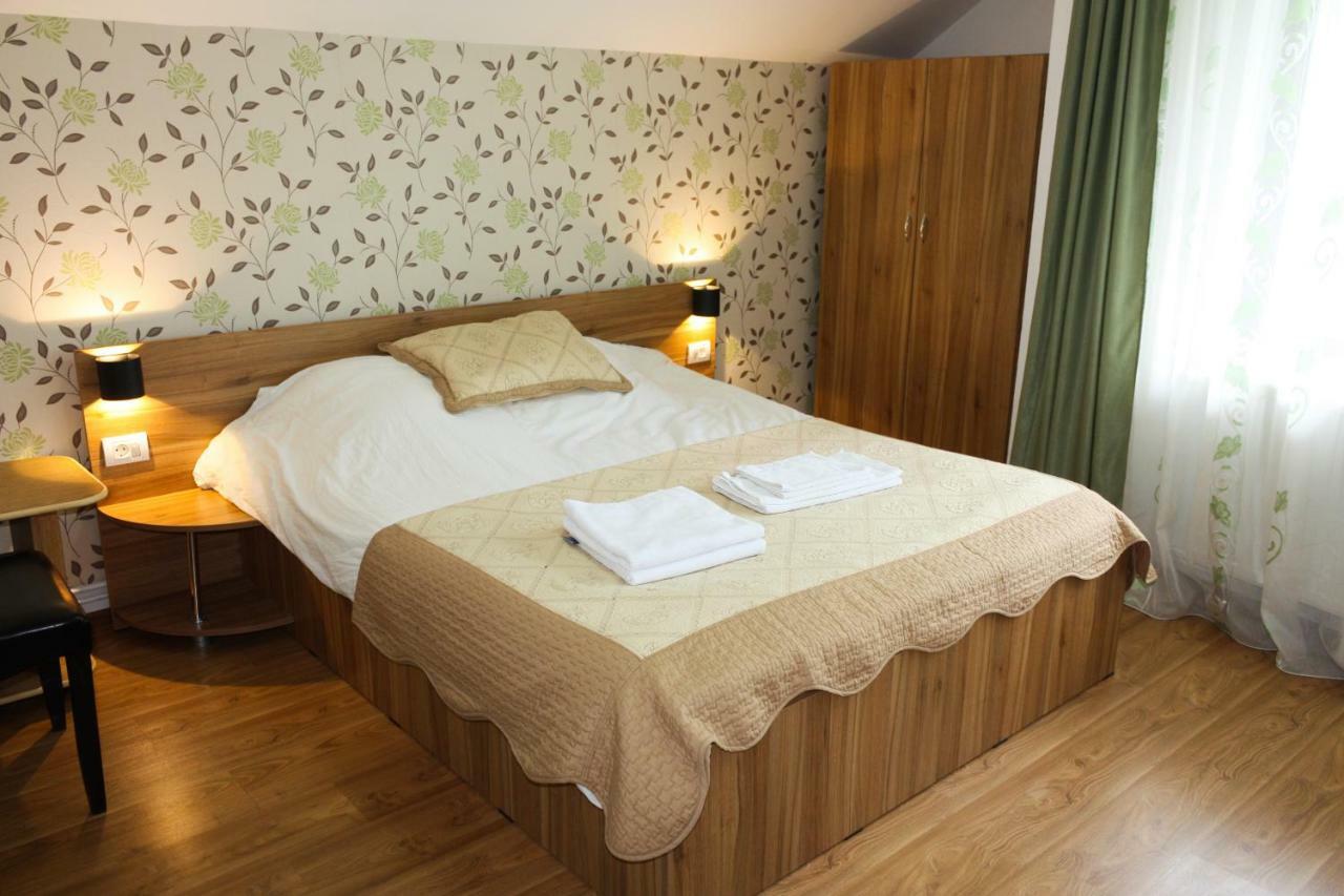Perla Muntilor Hotel Ranca Bagian luar foto